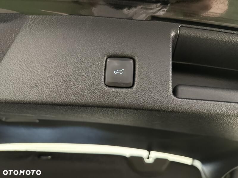 Ford Kuga - 22