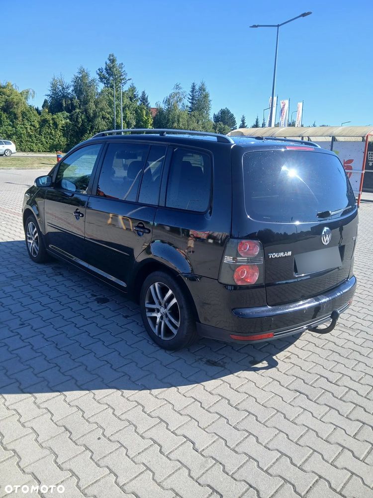 Volkswagen Touran 1.9 TDI Highline - 4