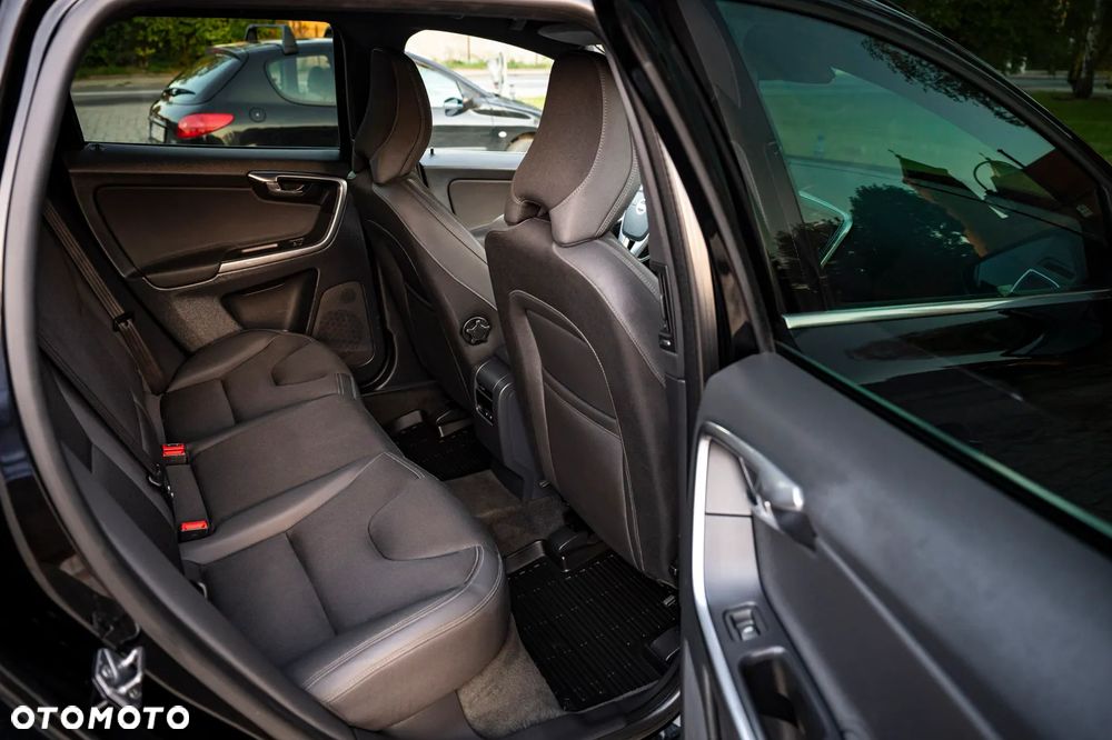 Volvo XC 60 D4 Kinetic - 23