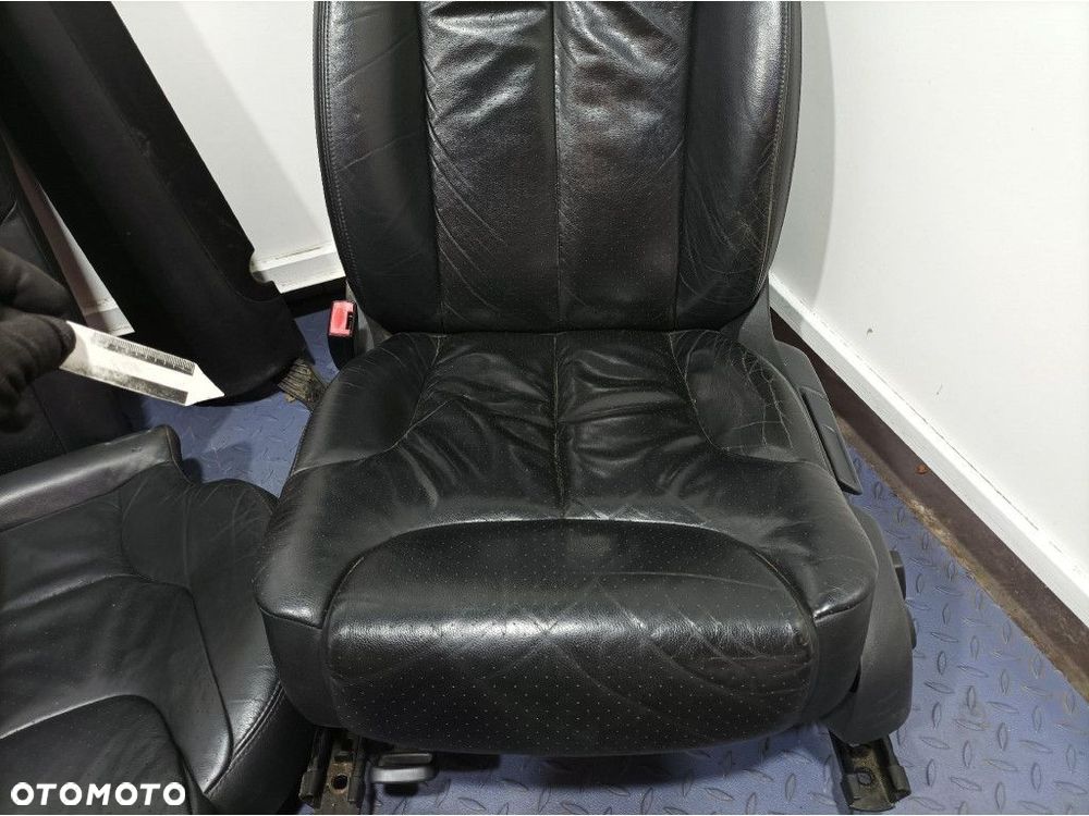 VW PASSAT B6 FOTELE SIEDZISKO OPARCIE KANAPA TYŁ SKÓRA KOMPLET EU - 2