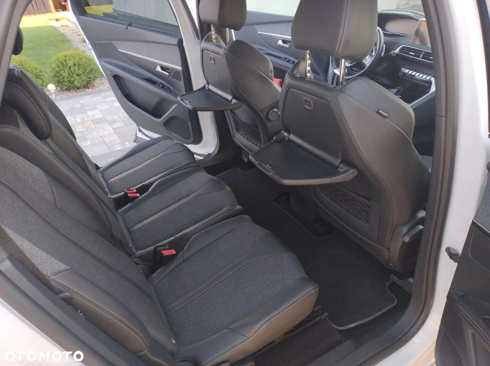 Peugeot 5008 BlueHDi 130 EAT8 GT - 12