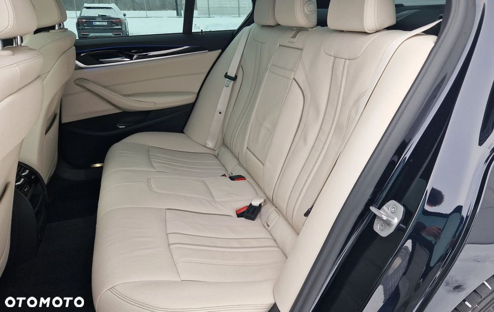 BMW Seria 5 545e xDrive M Sport sport - 19