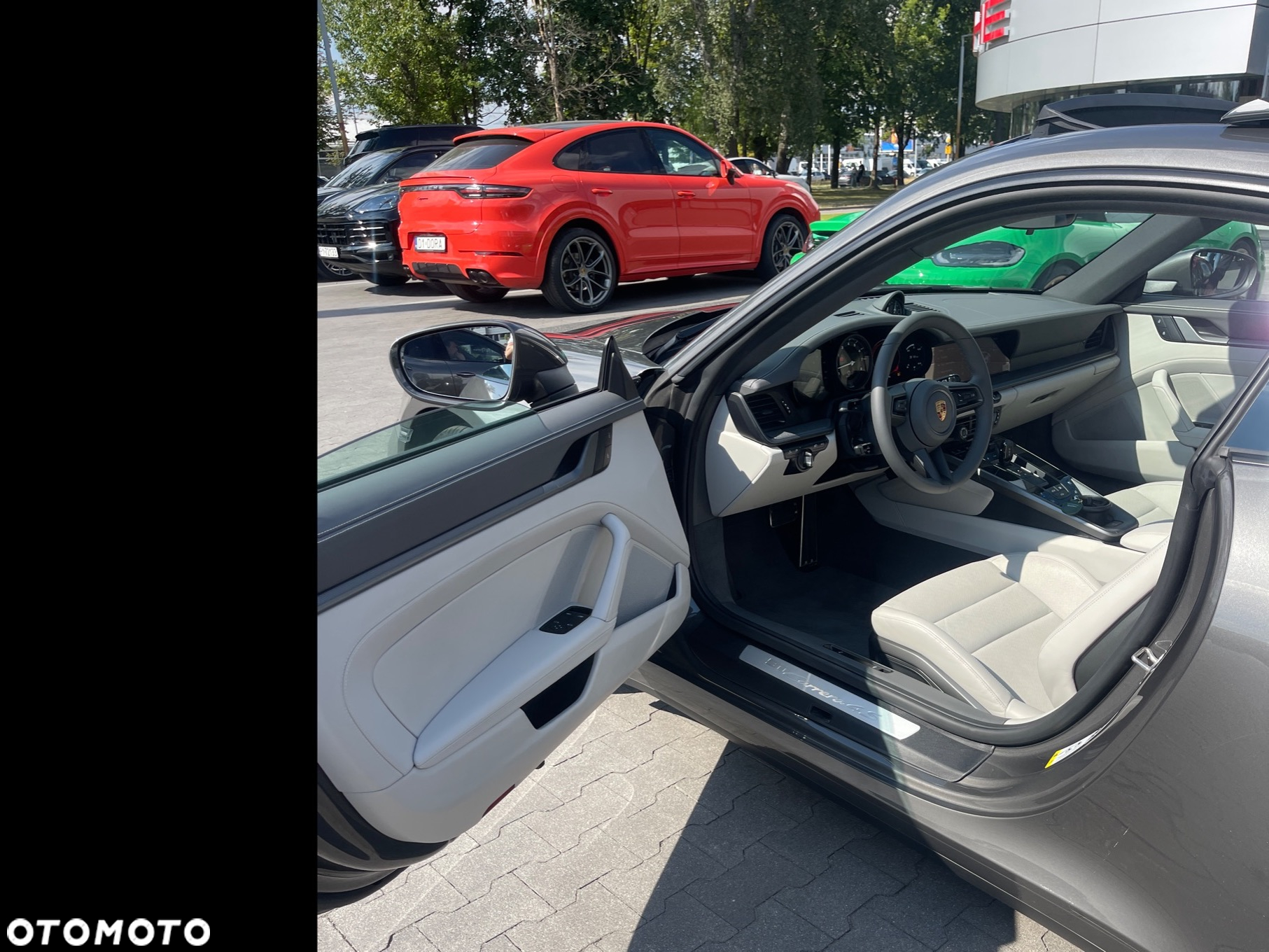 Porsche 911 Carrera 4S - 19