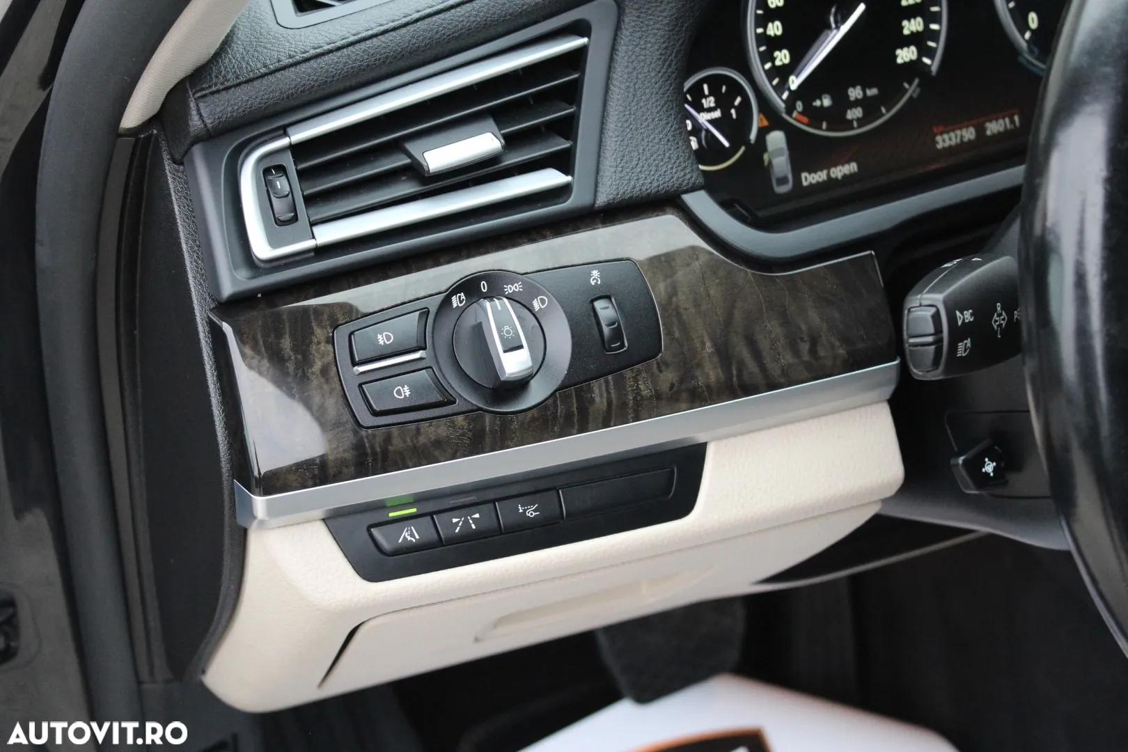 BMW Seria 7 - 24