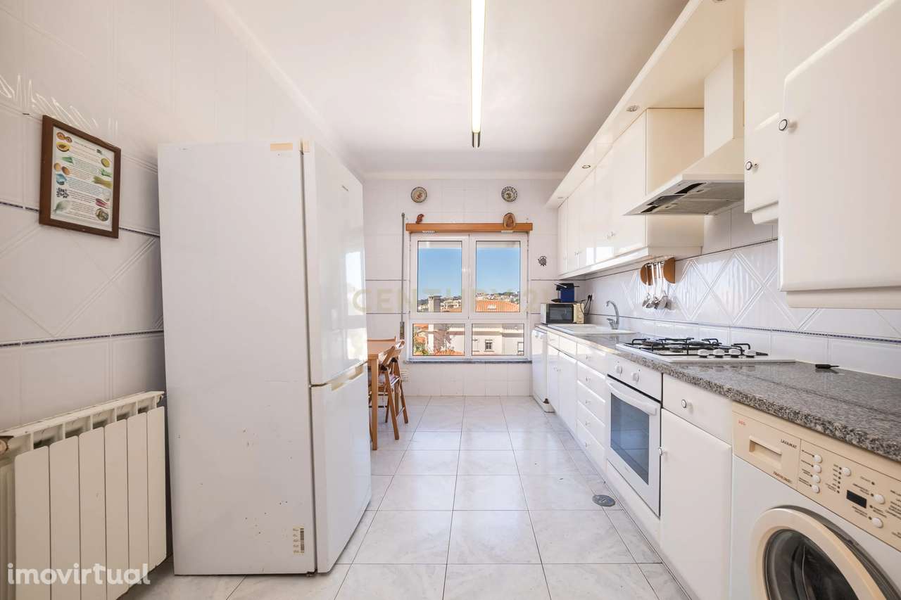 APARTAMENTO T3 COM GARAGEM E SÓTÃO | BUARCOS - Grande imagem: 4/25