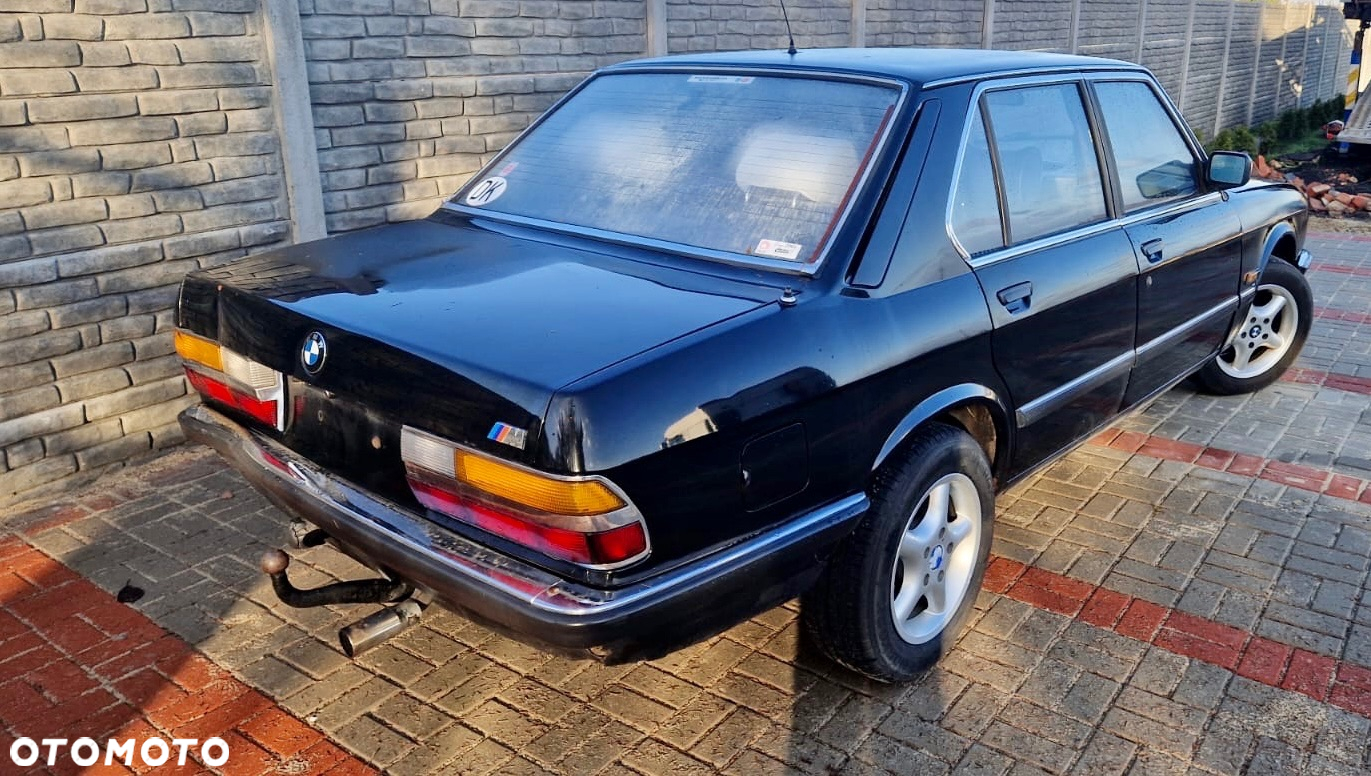 BMW Seria 5 518 i - 5