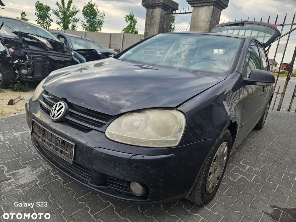 VW Golf 5 V 1,6 benzyna 75kW 102KM silnik BSE skrzynia FVH lakier LC9Z 5d hatchback - 2