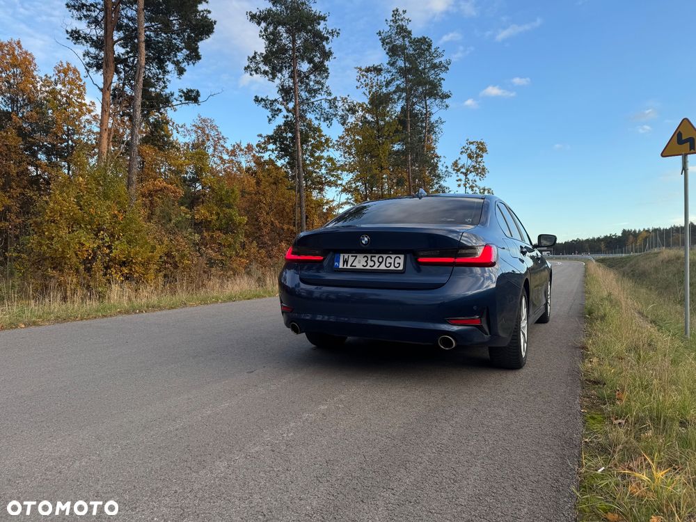 BMW Seria 3 318i - 10