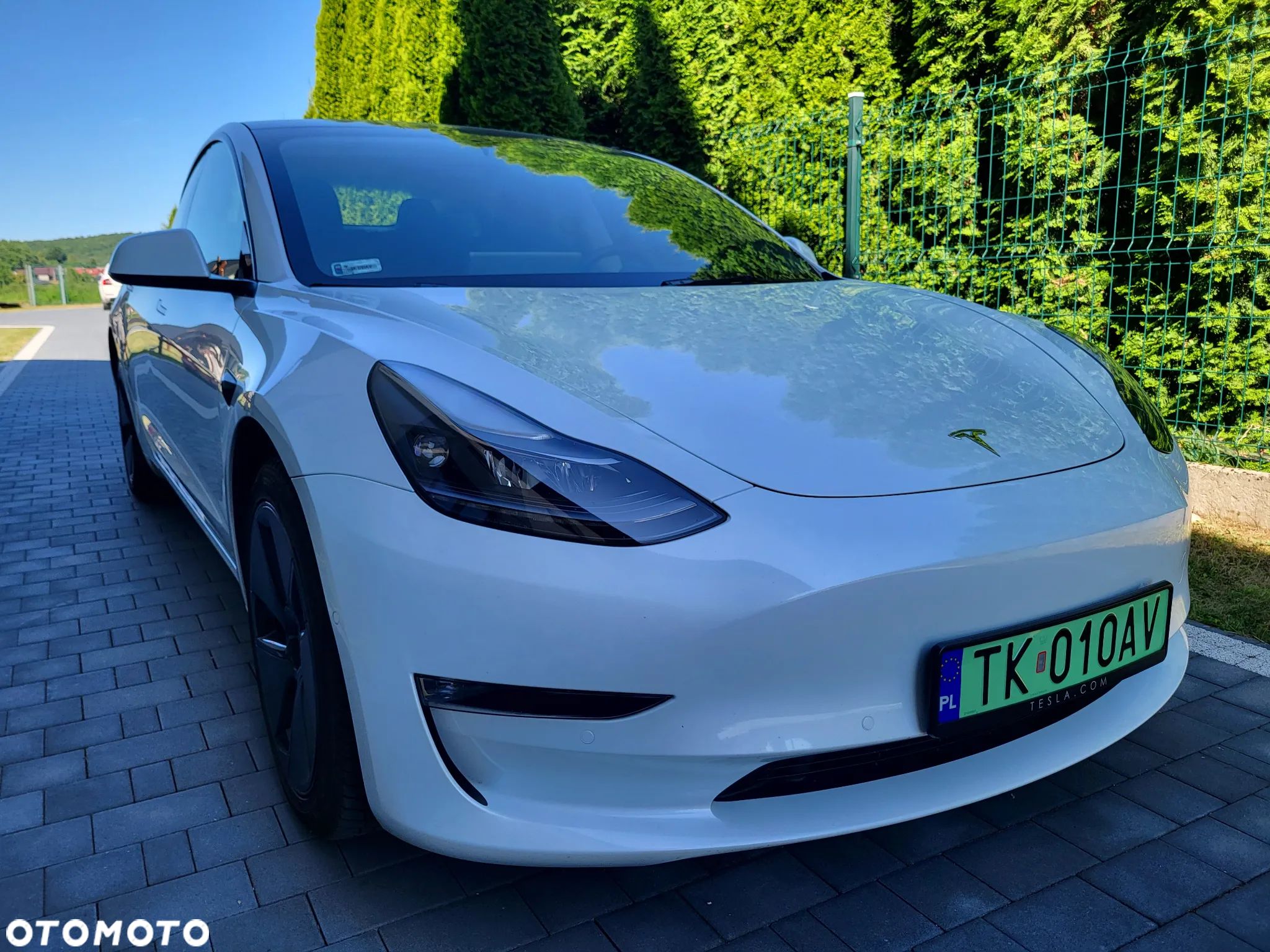 Tesla Model 3 - 1