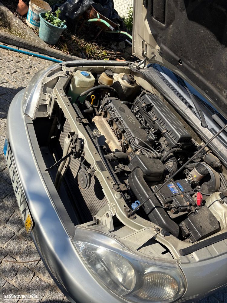 Kia Rio Sedan 1.3 LS Confort - 11