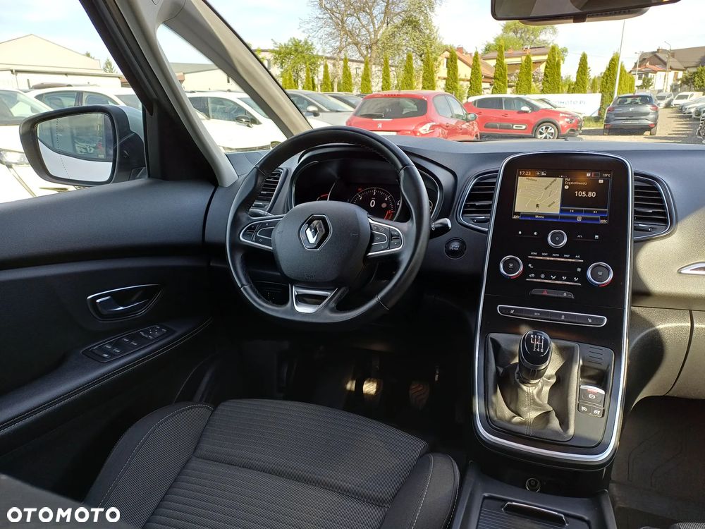 Renault Grand Scenic - 24