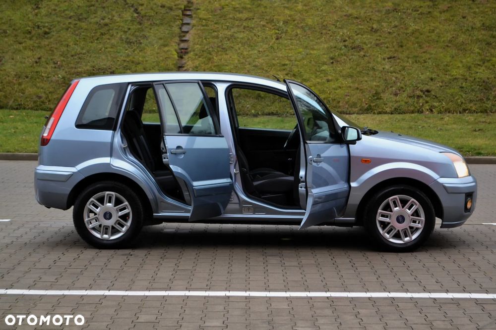 Ford Fusion 1.6 Ambiente - 27