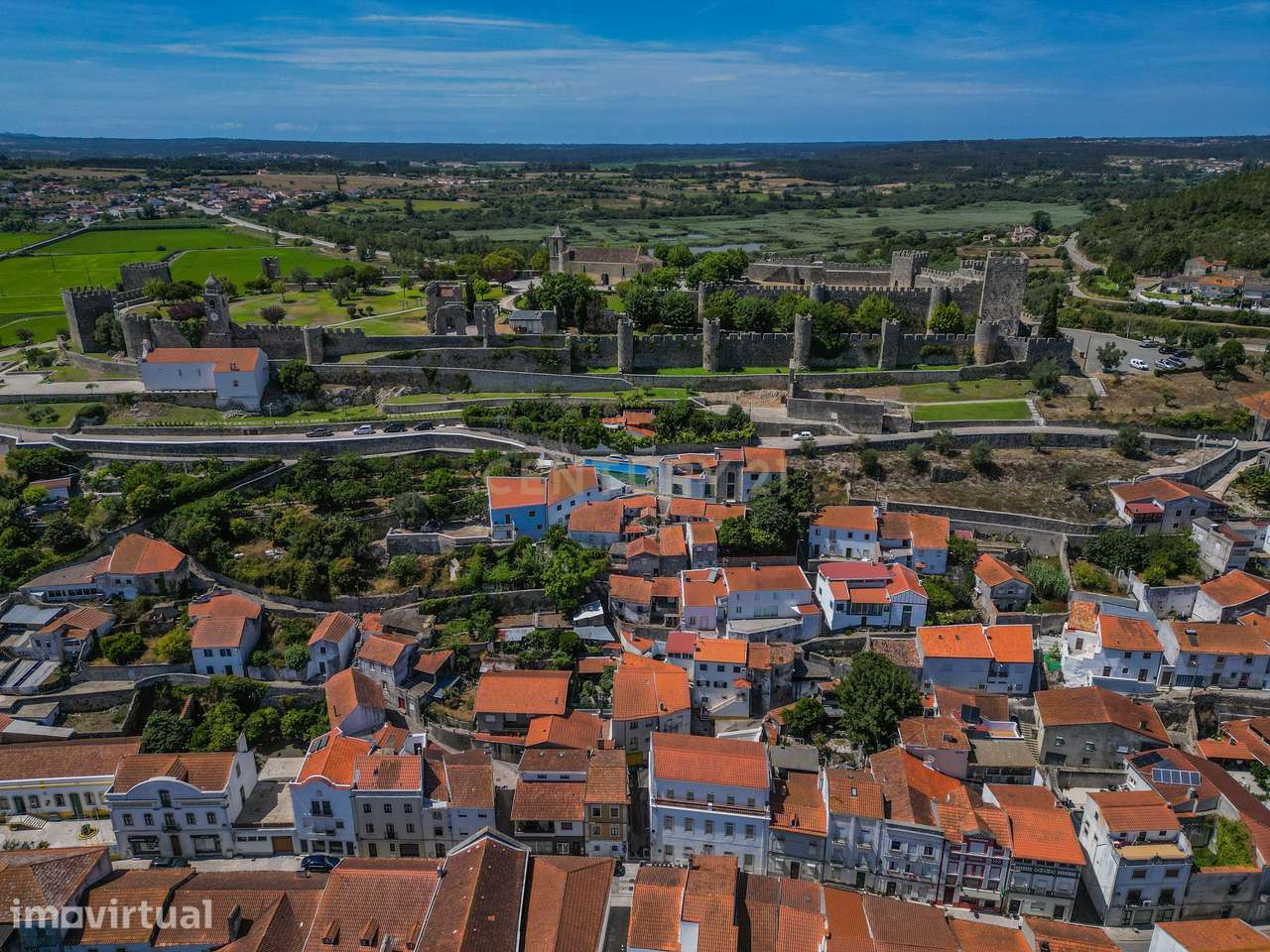 Casa junto ao Castelo em Montemor-o-Velho. - Grande imagem: 5/31
