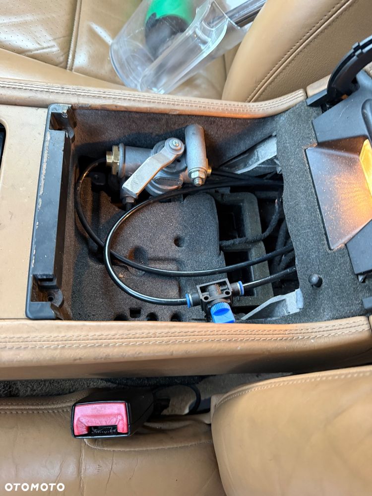 Porsche Cayenne - 13