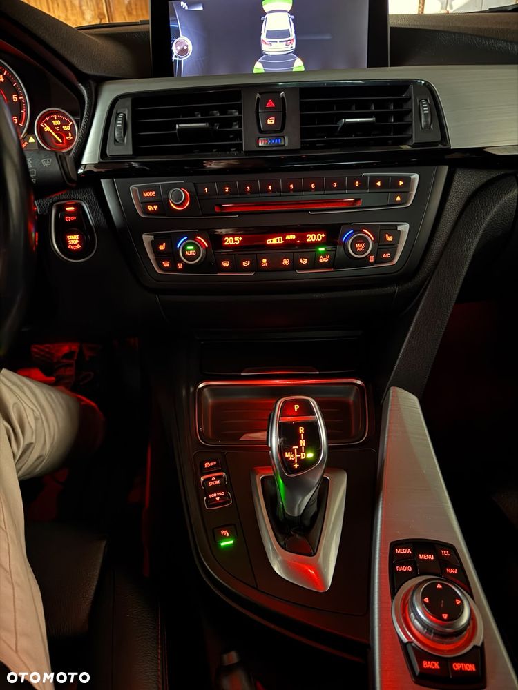 BMW Seria 3 330d Sport Line - 37
