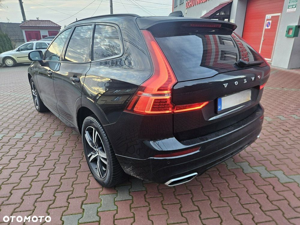 Volvo XC 60 D4 AWD R-Design - 4
