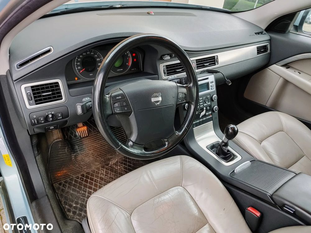 Volvo V70 2.0 Summum - 6