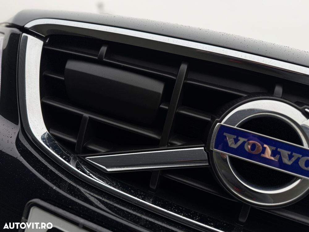 Volvo XC 60 D5 AWD Aut. Momentum - 19