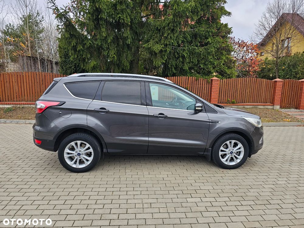 Ford Kuga 2.0 TDCi FWD Titanium Plus - 25