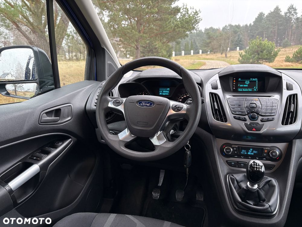 Ford Tourneo Connect Grand - 32