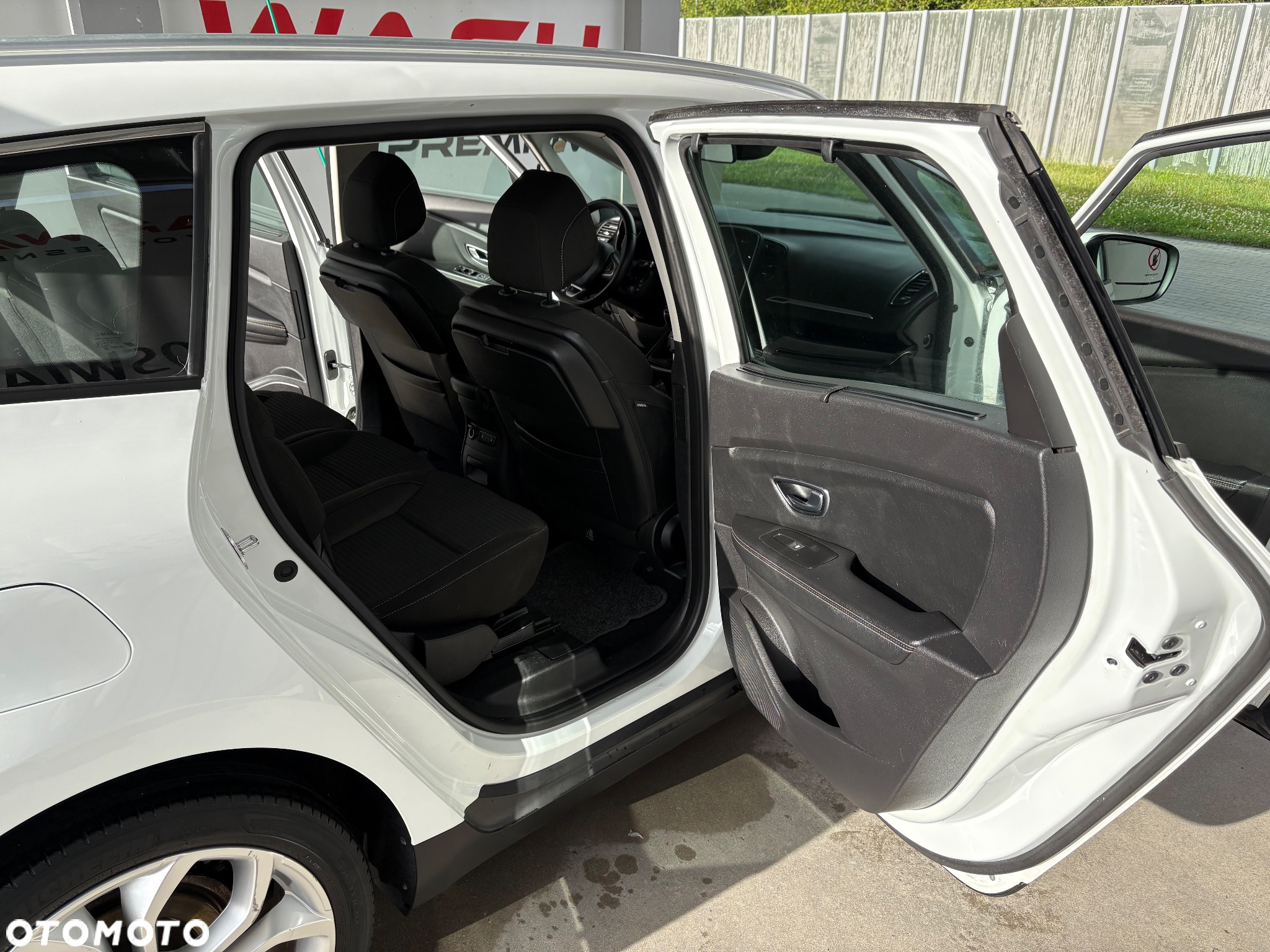 Renault Scenic - 17
