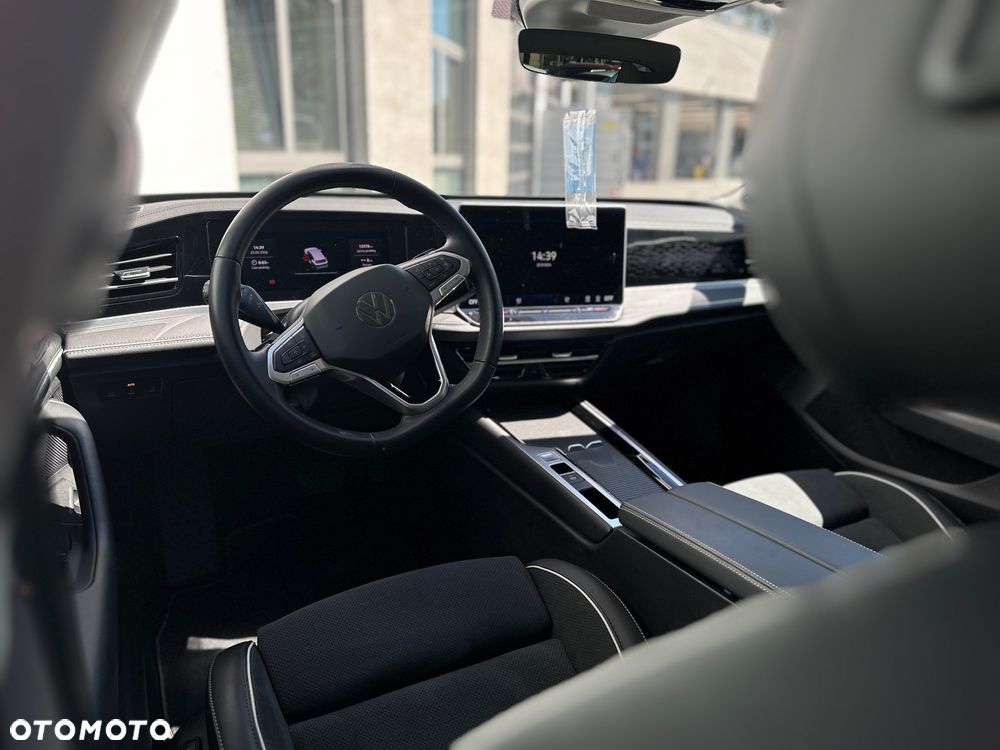 Volkswagen Passat - 8
