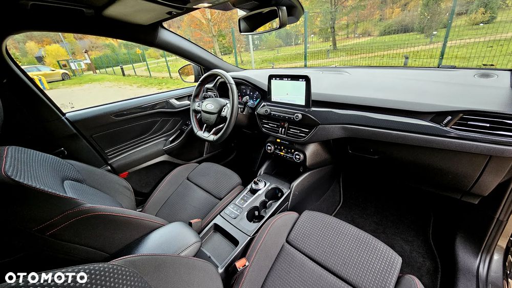 Ford Focus 1.5 EcoBoost ST-Line - 38