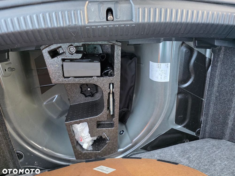 Volkswagen Polo 1.2 TSI Blue Motion Technology FRESH - 31