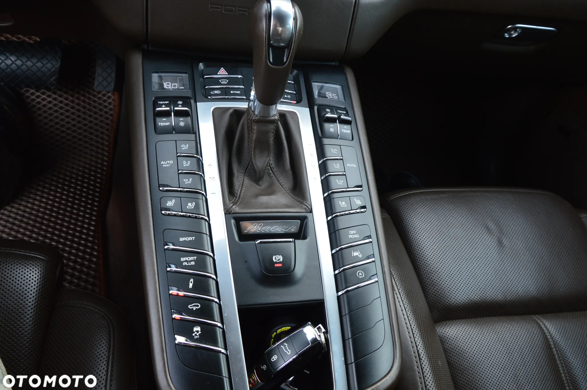 Porsche Macan S - 10