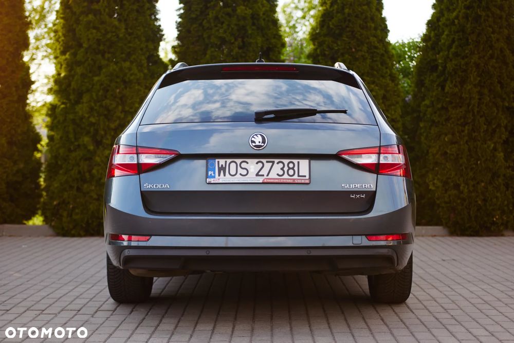 Skoda Superb 2.0 TDI 4x4 Premium Edition - 5