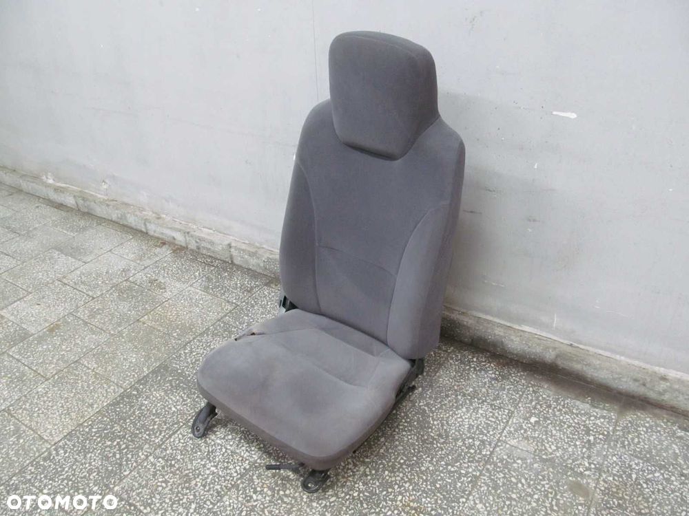 ISUZU N35 N NPR L GRAFTER FOTEL SIEDZENIE PASAZERA 07-18 - 2