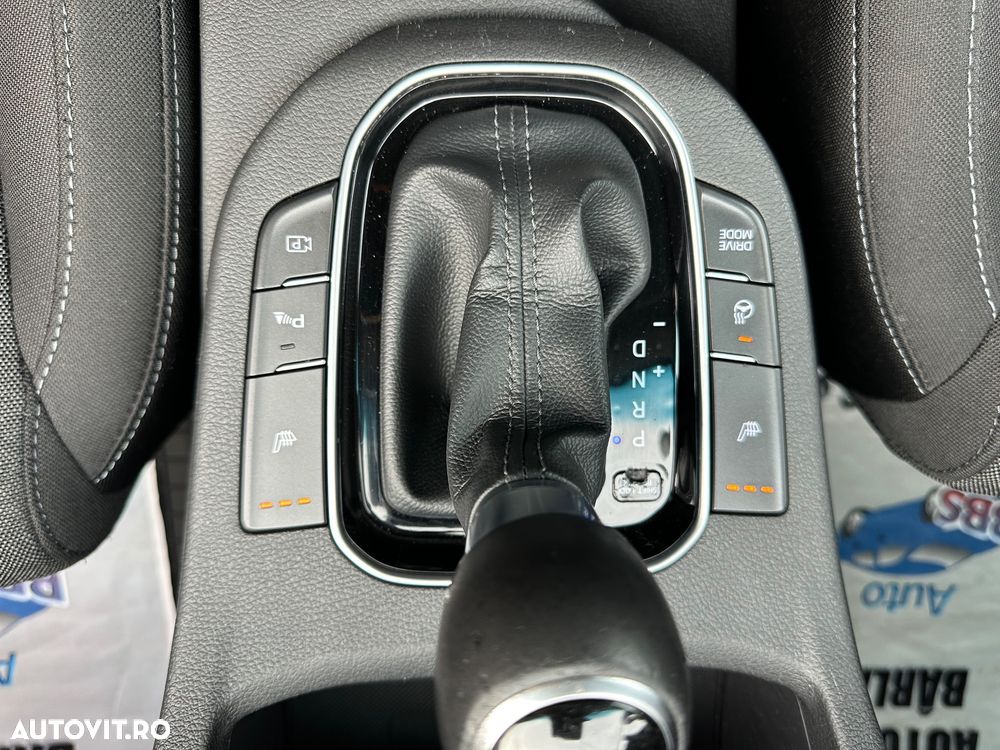 Hyundai i30 1.6 CRDI DCT Premium - 11