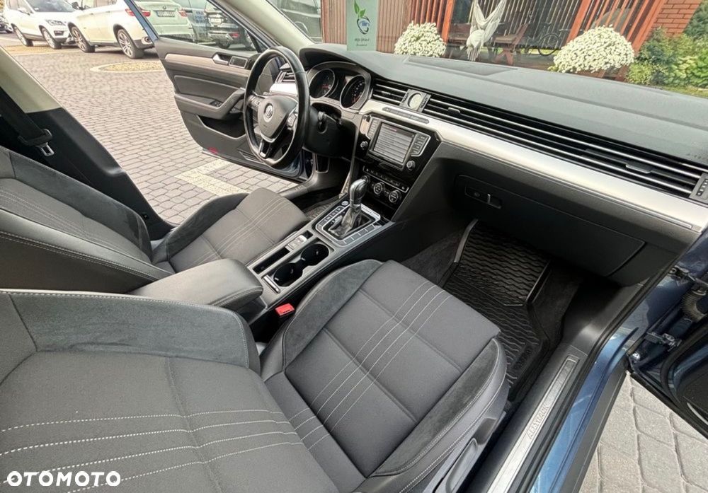 Volkswagen Passat Alltrack 2.0 TDI SCR 4Motion DSG - 9