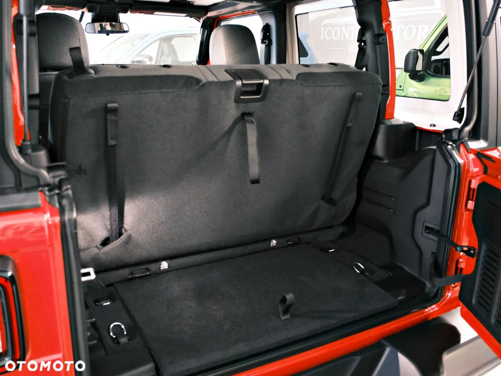 Jeep Wrangler - 26