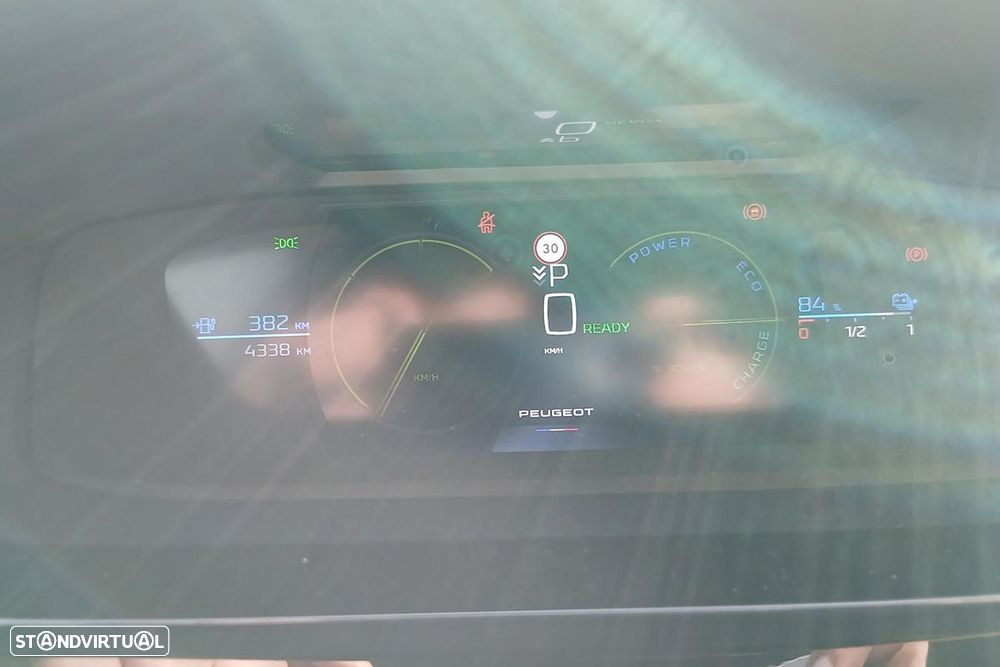 Peugeot E-408 58 kWh GT - 11