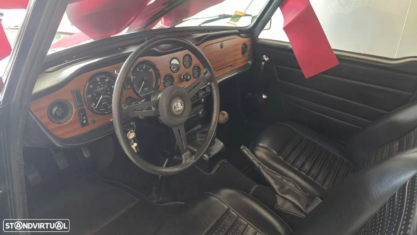 Triumph TR6 - 36