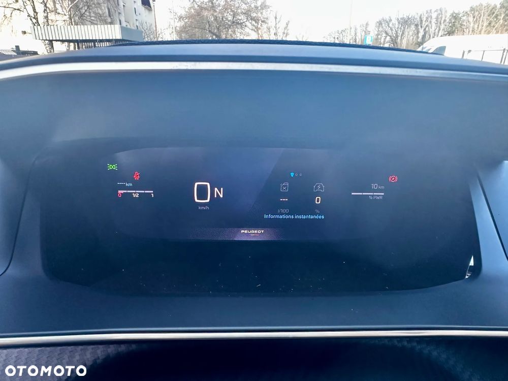 Peugeot 2008 PureTech mHEV GT E-DCS6 - 12