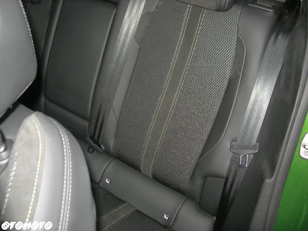 Peugeot 308 1.2 mHEV GT Exclusive S&S e-DCS6 - 16