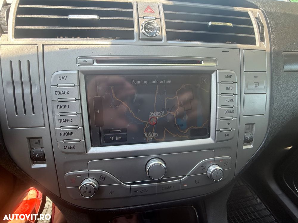 Ford Kuga 2.0 TDCi 4WD Powershift Titanium - 8