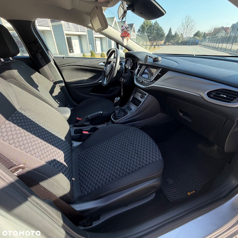 Opel Astra 1.2 T Elegance S&S - 7