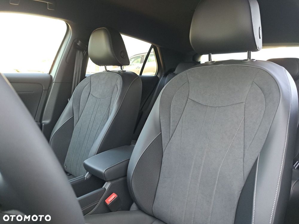 Volkswagen T-Roc - 11