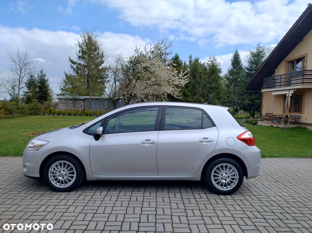 Toyota Auris 1.33 VVT-i - 13