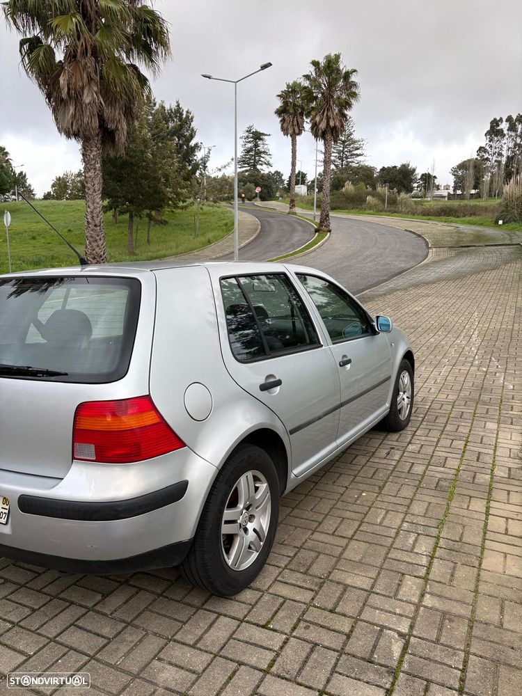 VW Golf 1.4i Confortline - 6