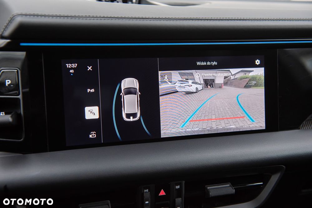 Porsche Macan - 24