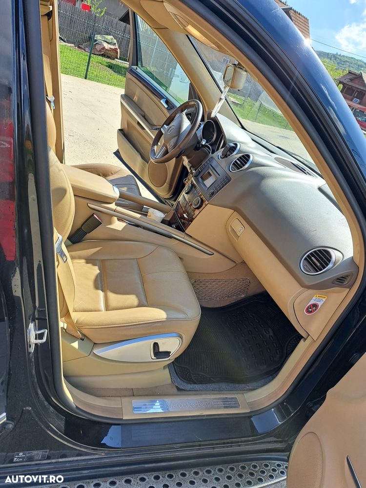 Mercedes-Benz ML - 12