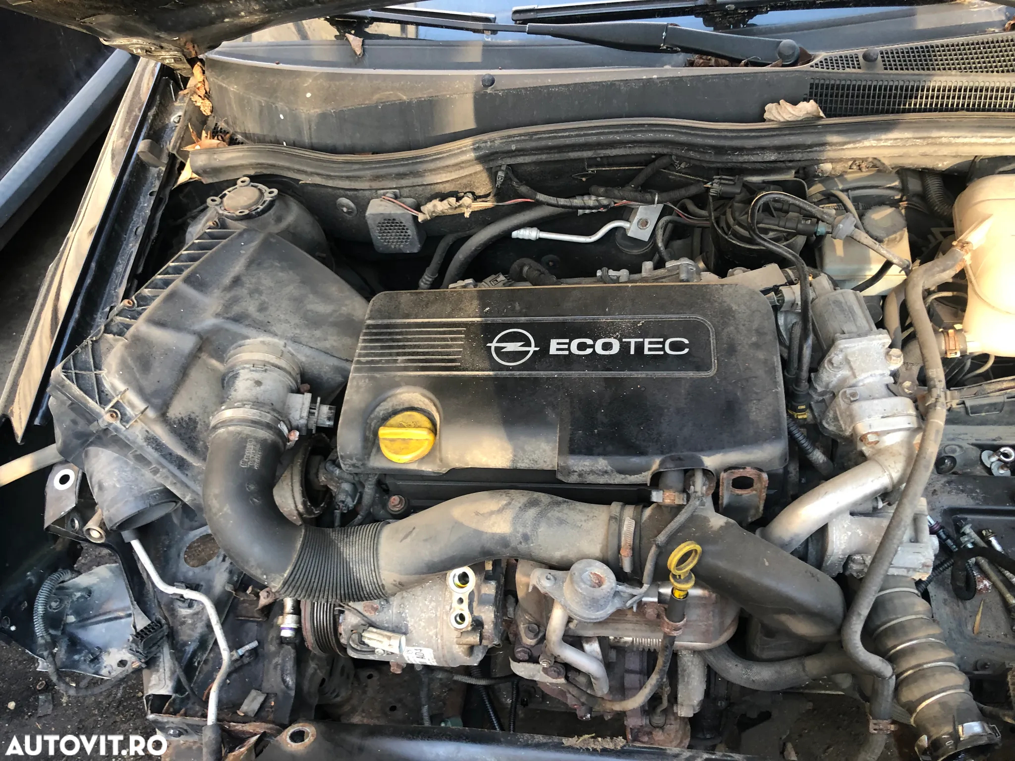 Dezmembrez Opel Astra H GTC 1.7 diesel 2008 negru - 6
