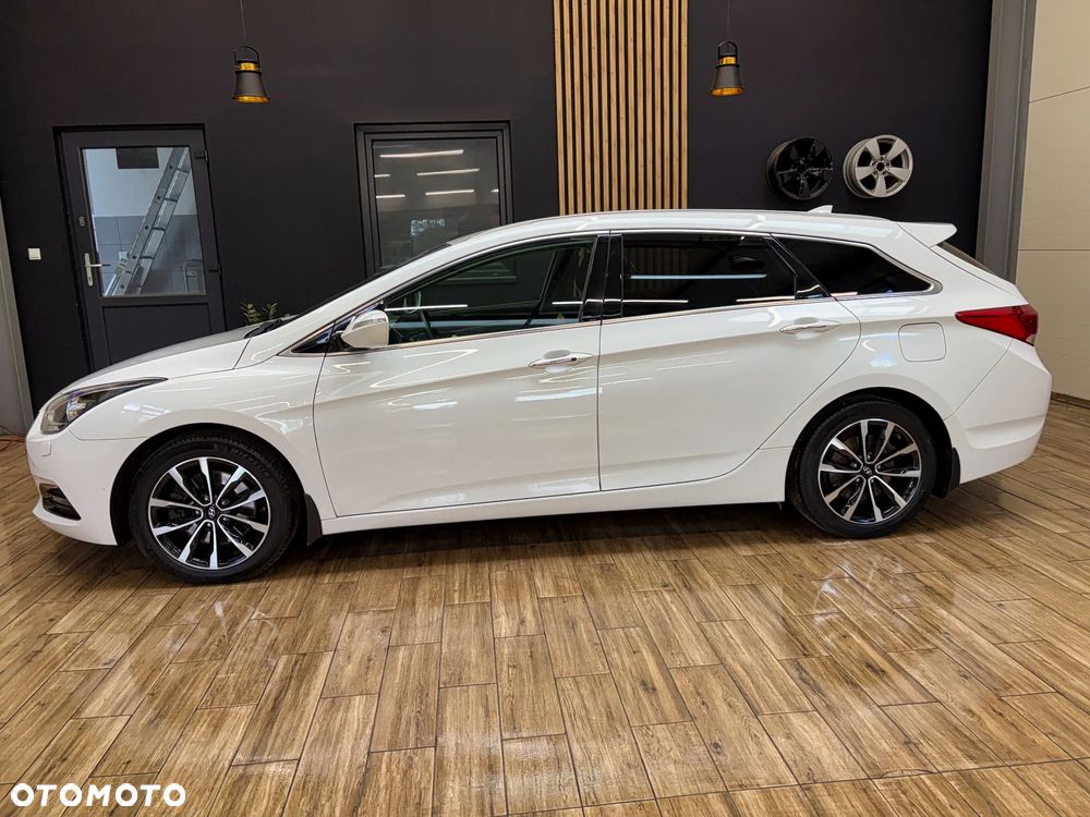 Hyundai i40 Kombi 1.7 CRDi DCT Premium - 12