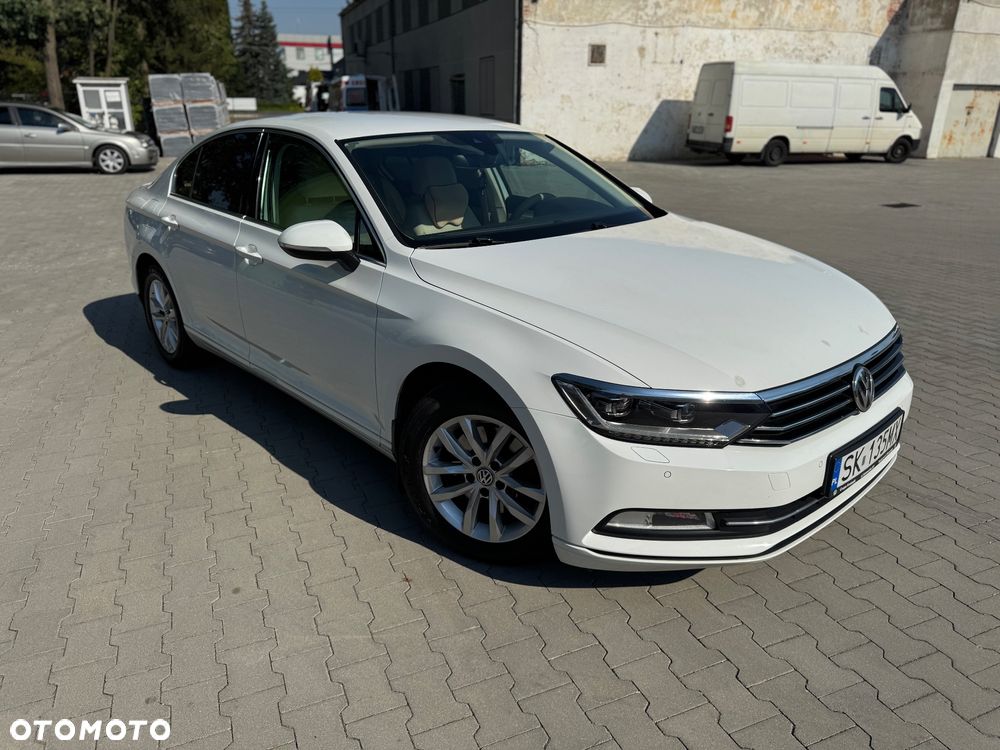 Volkswagen Passat 2.0 TDI SCR Comfortline - 15