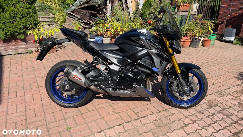 Suzuki GSX - 5