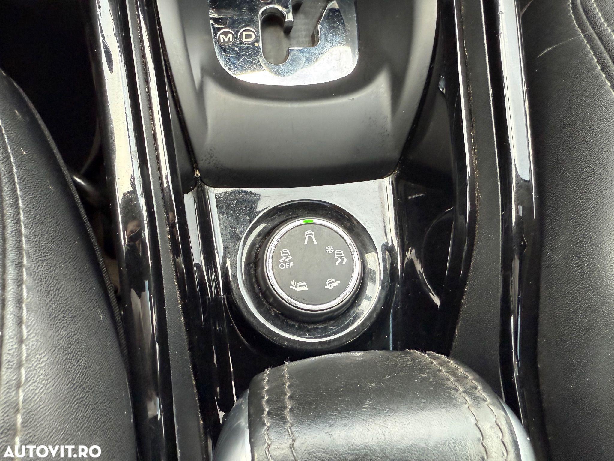 Peugeot 2008 1.2 PureTech Turbo EAT6 S&S GT-Line - 28